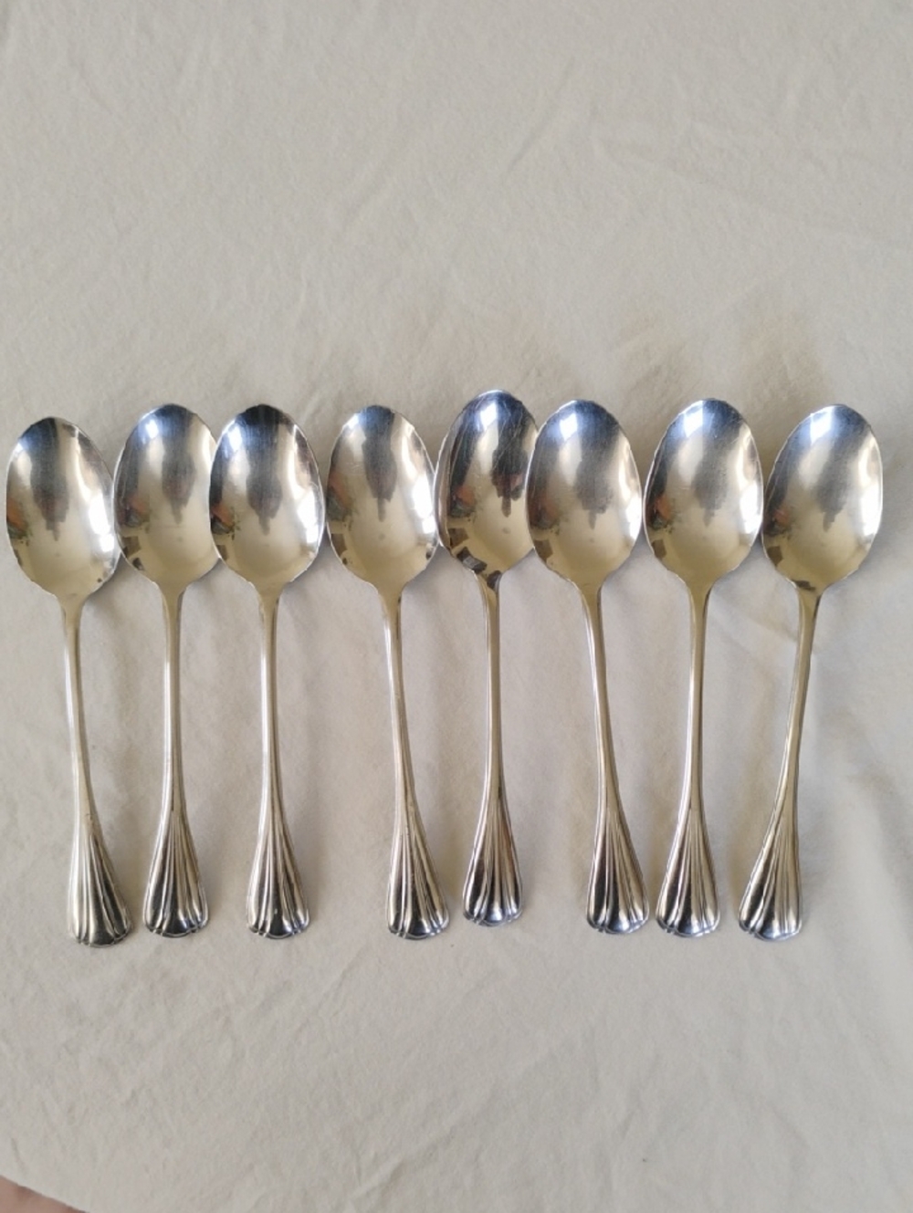 Oneida Grand Manor Set of 8 Stainless Steel Spoons